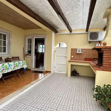 Toca Dos Coelhos * Silveira (Lisbon)