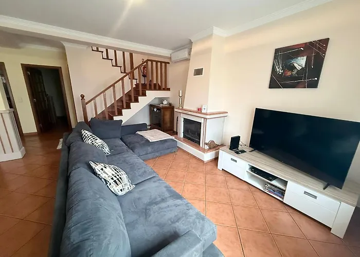 Toca Dos Coelhos * Silveira (Lisbon)